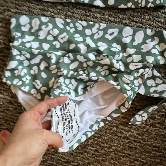 New Leopard Bandeau Bikini - Picture 4 of 5